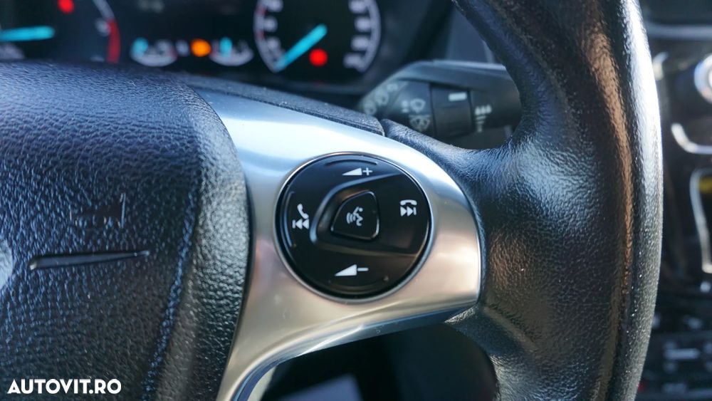 Ford Tourneo Connect Grand 1.5 TDCi Start/Stop Titanium - 25