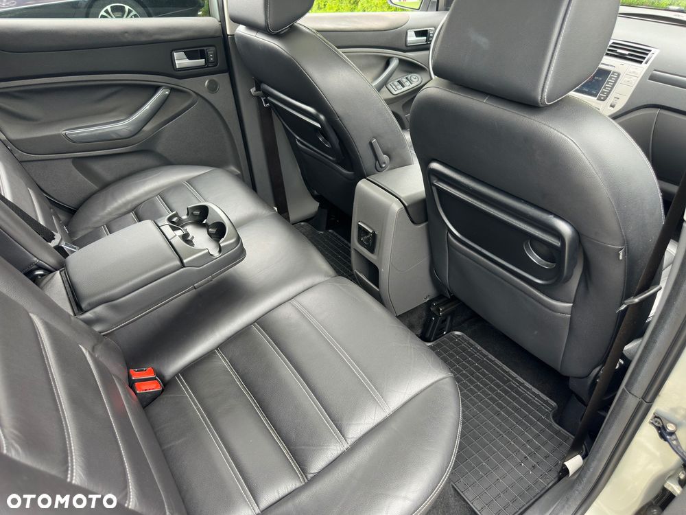 Ford Kuga 2.0 TDCi 4x4 Titanium - 30