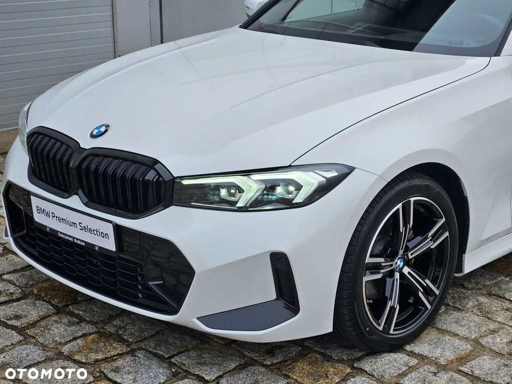BMW Seria 3 320i xDrive M Sport - 10