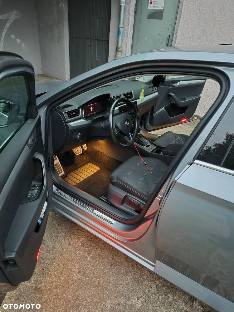 Skoda Superb 2.0 TDI Ambition DSG - 9