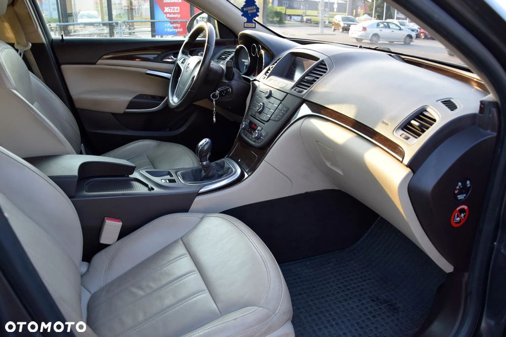 Opel Insignia 2.0 CDTI - 10