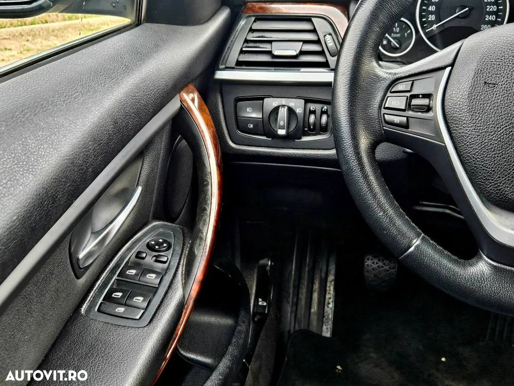 BMW Seria 3 320d Efficient Dynamic Edition - 13