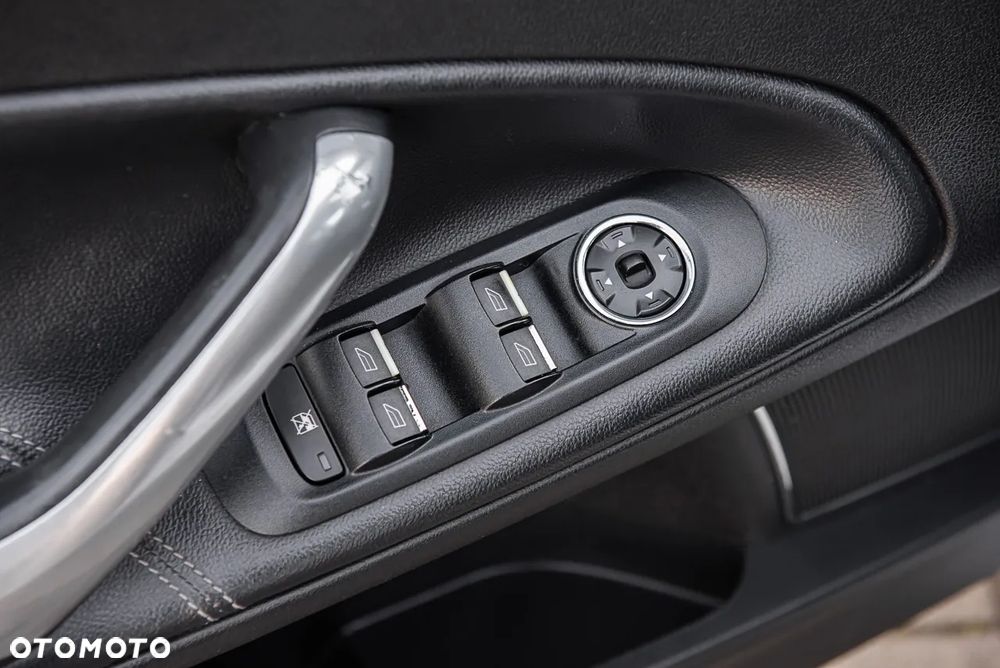 Ford Mondeo 2.5 Titanium - 16