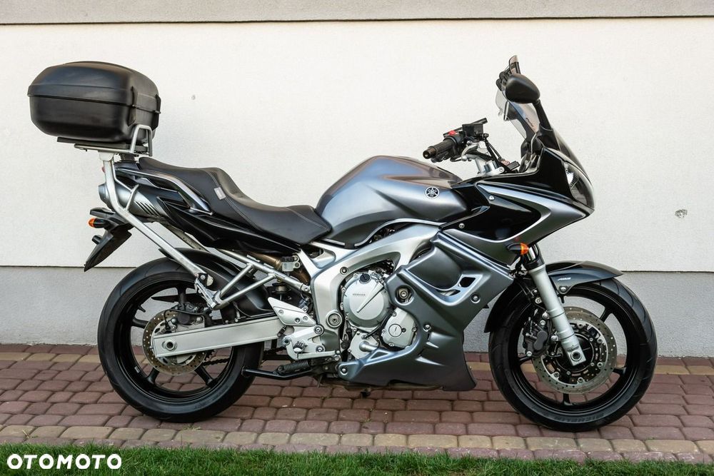 Yamaha FZ - 3