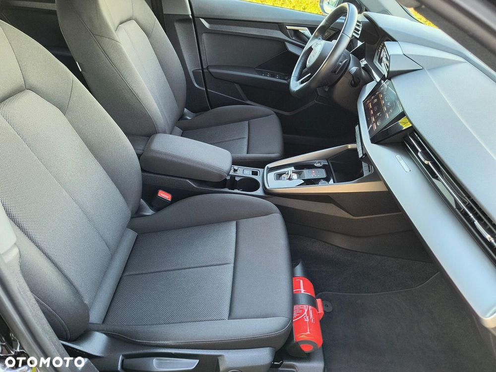 Audi A3 Sportback - 13