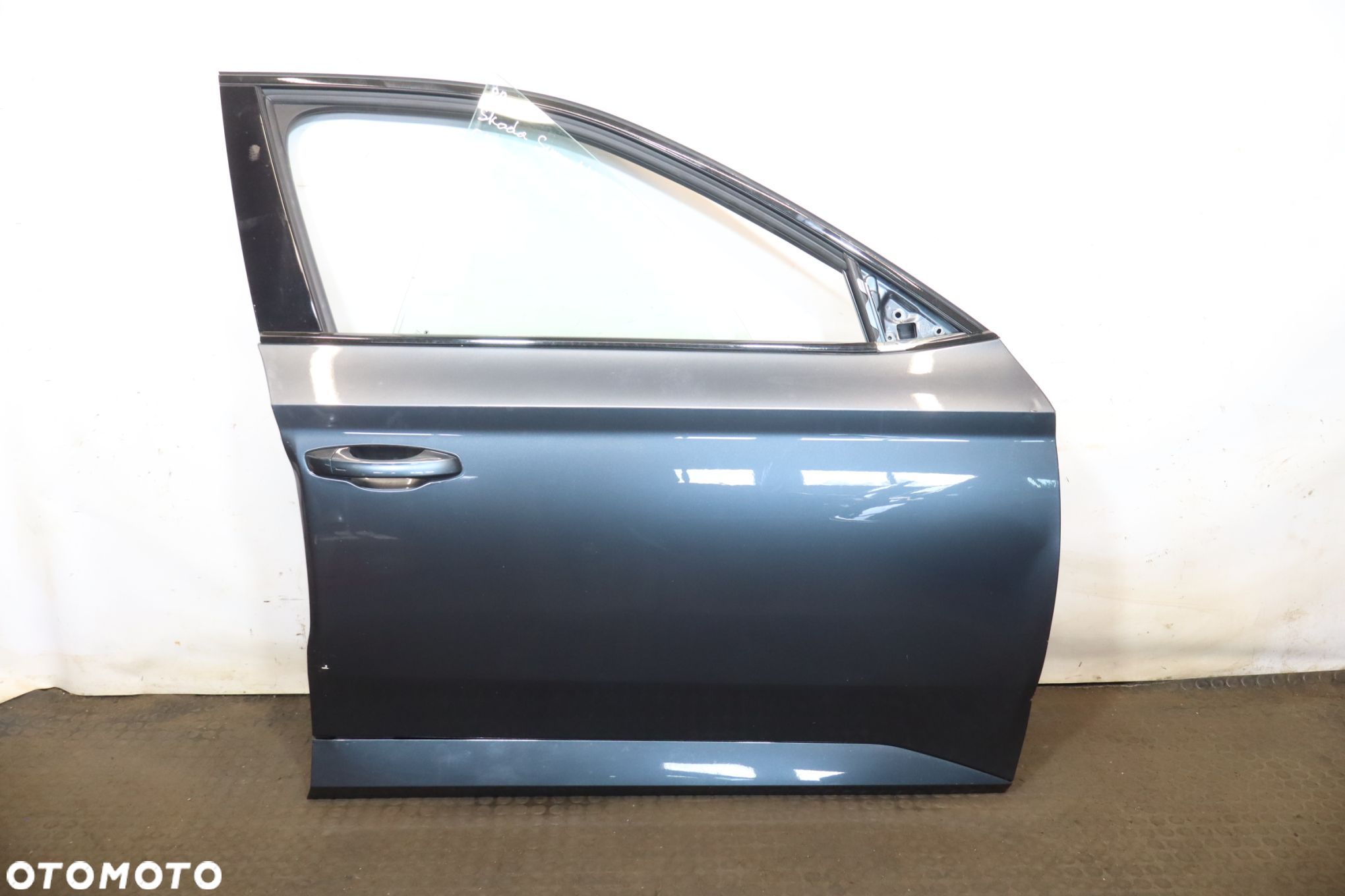 DRZWI PRAWY PRZÓD SKODA SUPERB III - 1