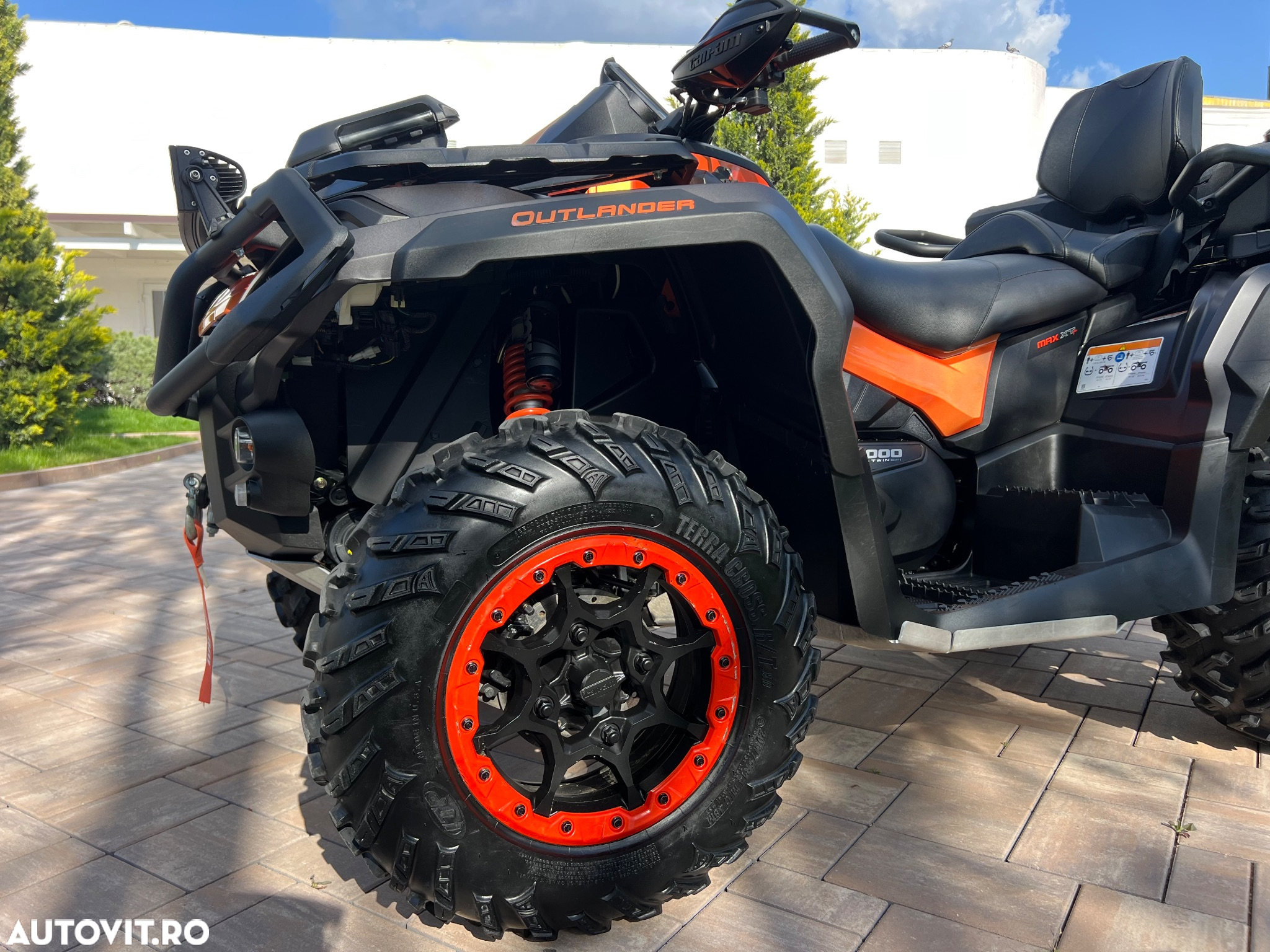 Can-Am Outlander Max - 2