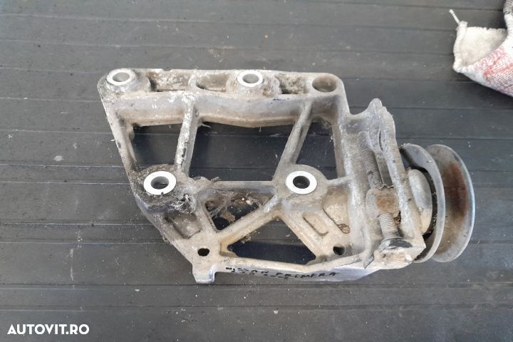 Suport alternator Nissan Primera P12 [2001 - 2008] Sedan 4-usi 2.2 dC - 4