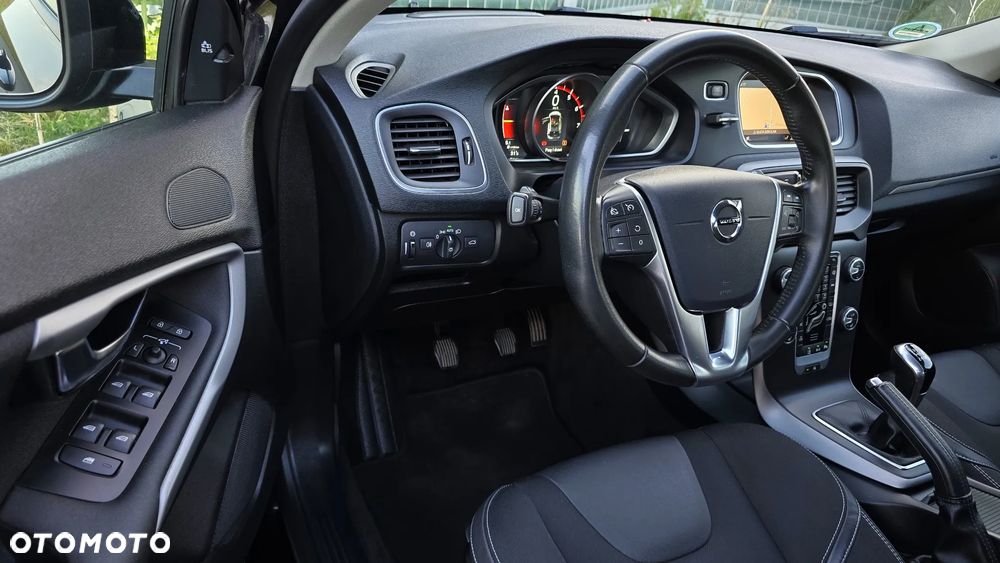 Volvo V40 T2 Drive-E Momentum - 4