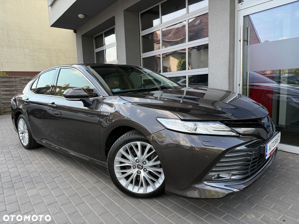 Toyota Camry 2.5 Hybrid Executive CVT - 23