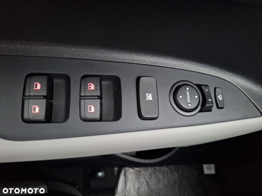 Kia Stonic 1.2 L Business Line - 19