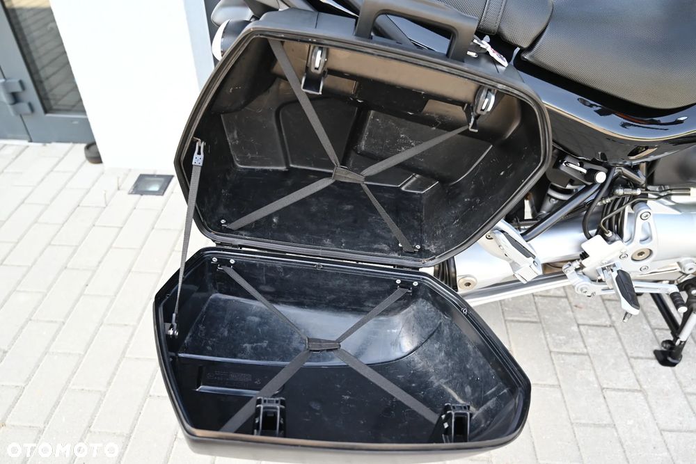 BMW R - 18