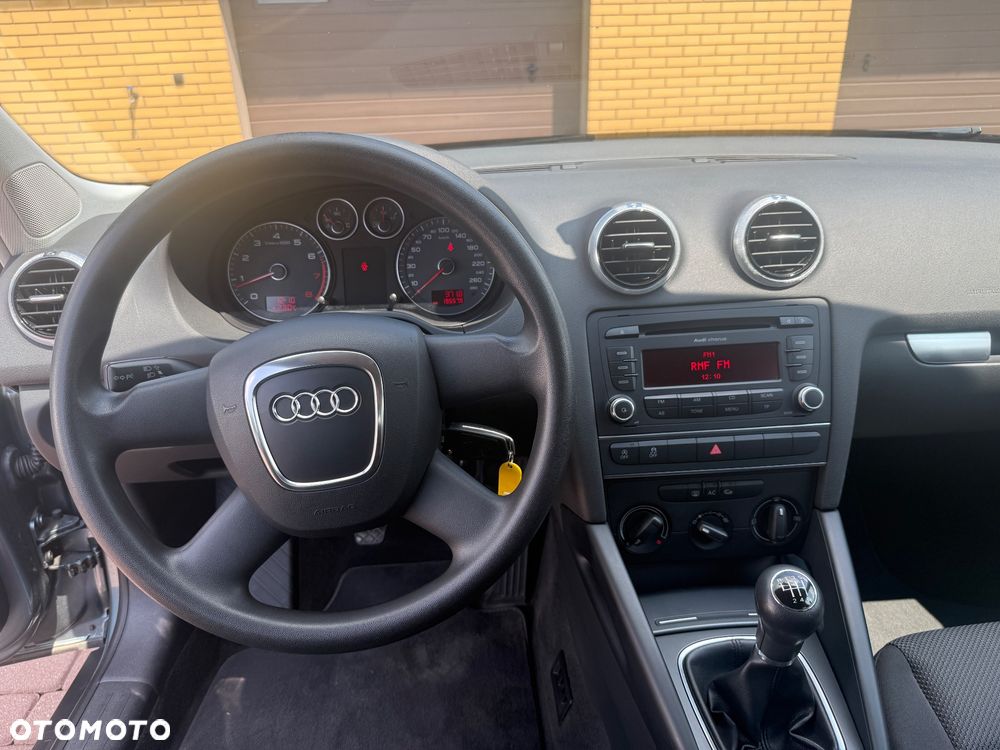 Audi A3 Sportback 1.2 TFSI Ambiente - 11