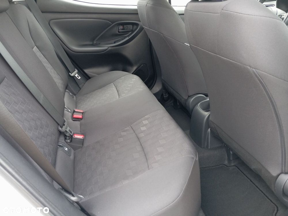 Toyota Yaris - 8
