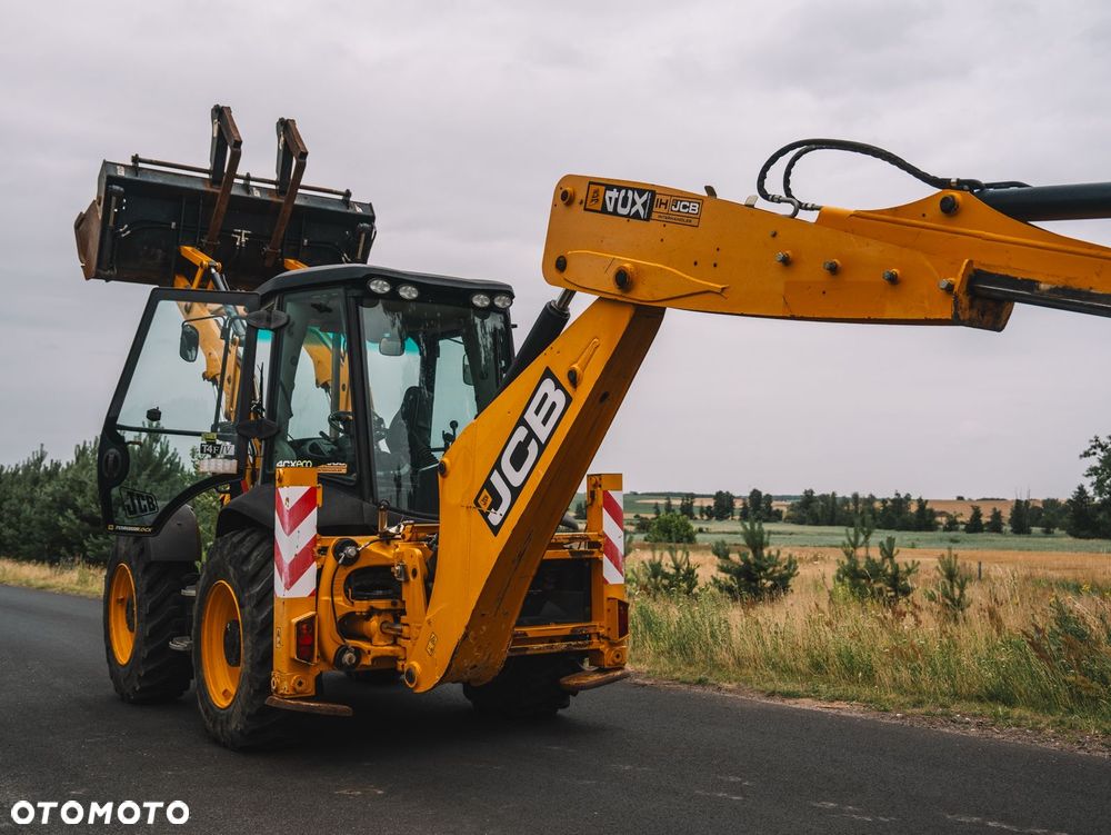 JCB 4CX - 14