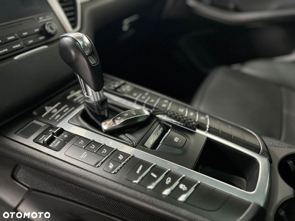Porsche Macan - 10
