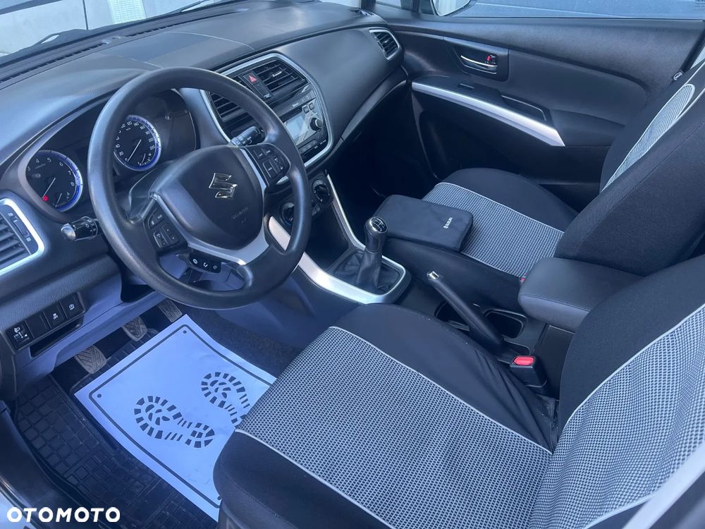 Suzuki SX4 S-Cross 1.0 T Comfort - 17