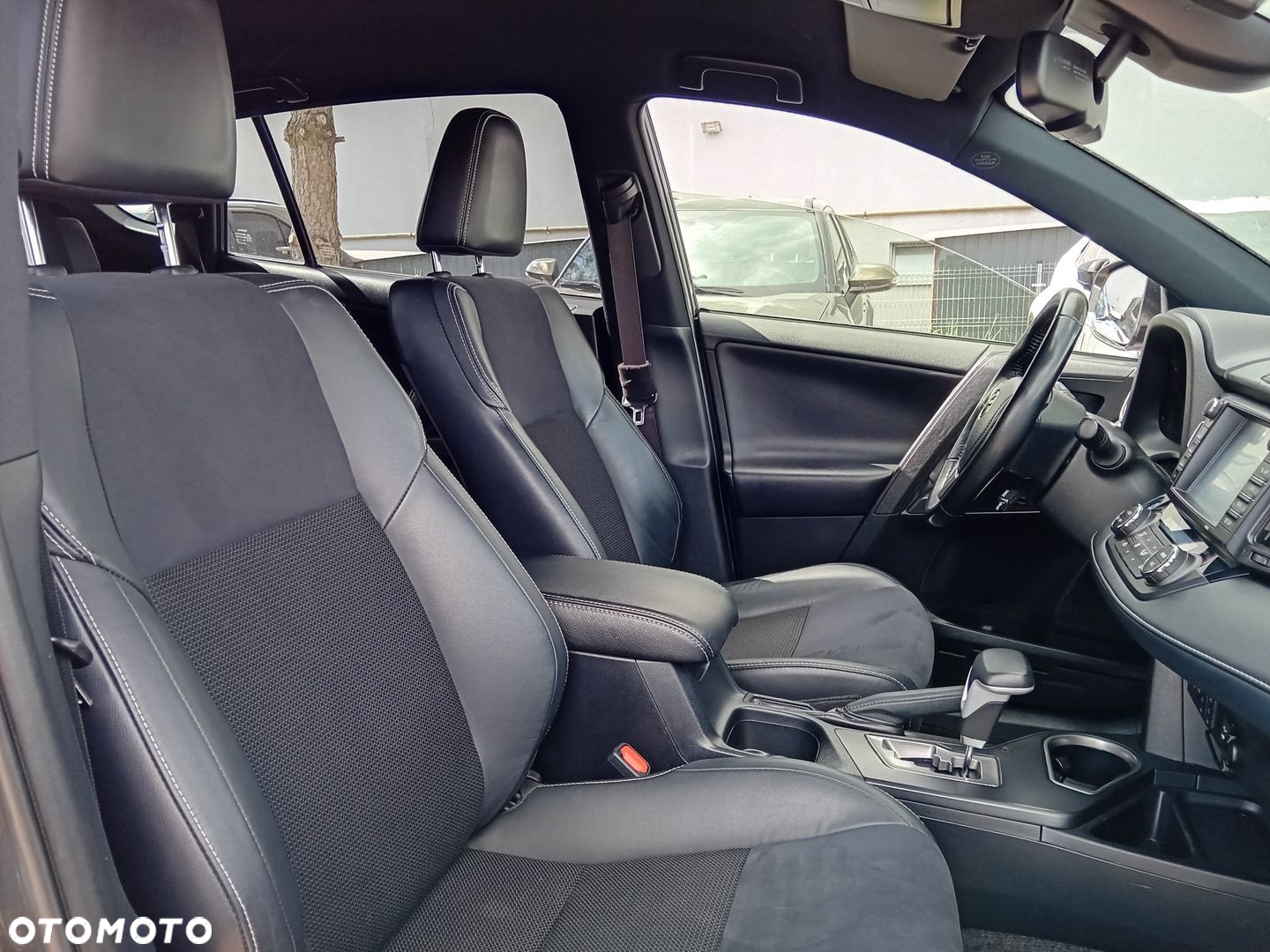 Toyota RAV4 - 29