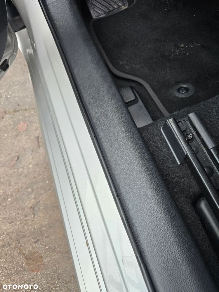 Toyota Corolla 2.0 Hybrid Executive - 17