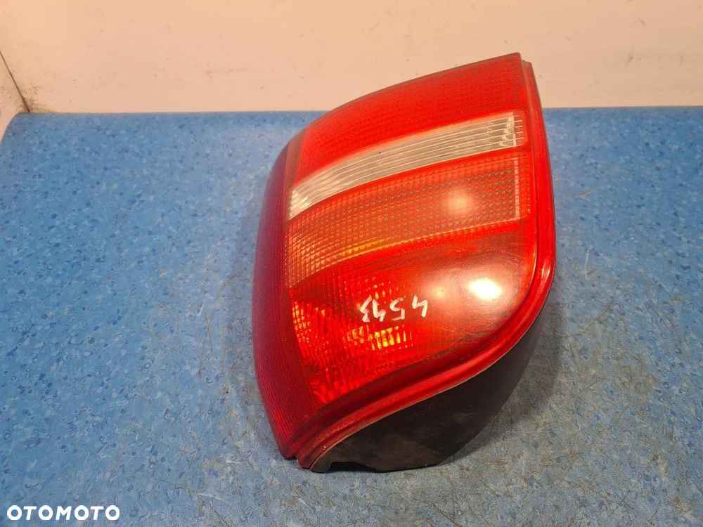 AUDI A4 B5 LIFT KOMBI  LAMPA TYŁ PRAWA ZEWNĘTRZNA - 4