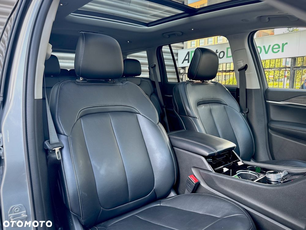 Jeep Grand Cherokee - 23