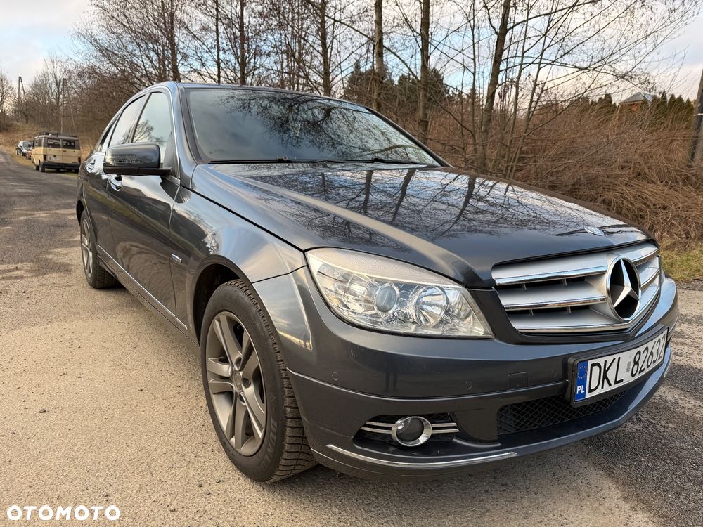 Mercedes-Benz Klasa C 200 CGI Automatik BlueEFFICIENCY Avantgarde - 14