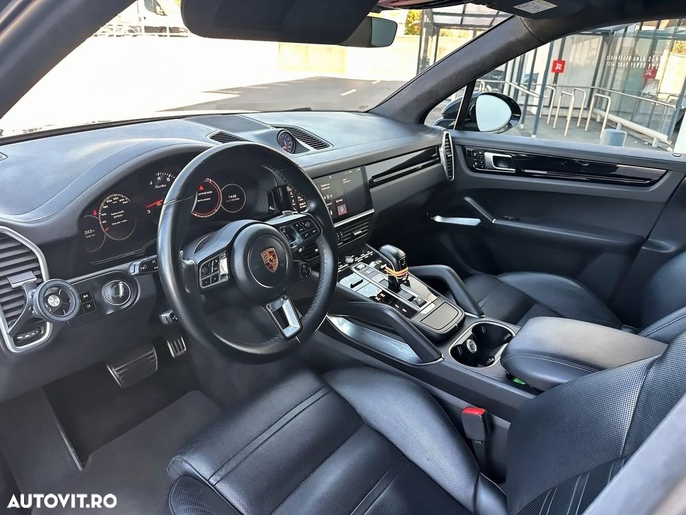 Porsche Cayenne Turbo - 4