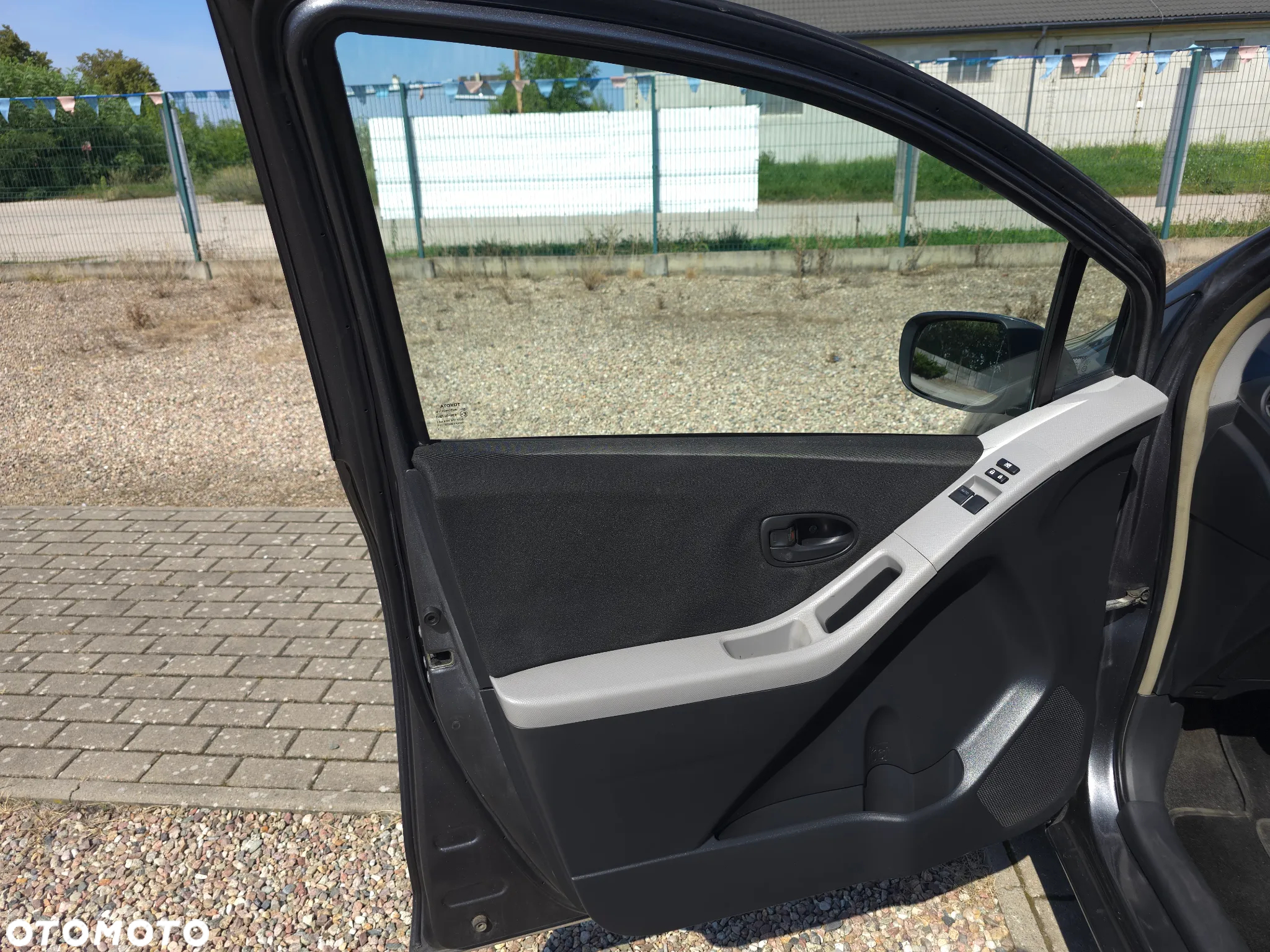 Toyota Yaris 1.33 Premium - 17