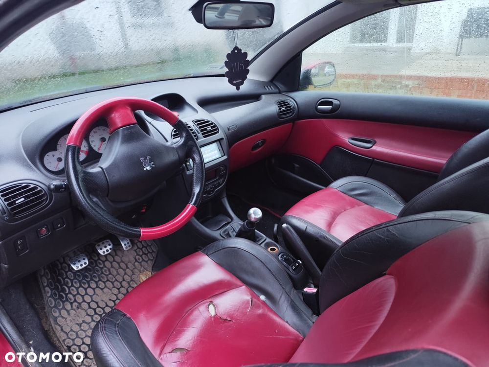 Peugeot 206 CC - 2