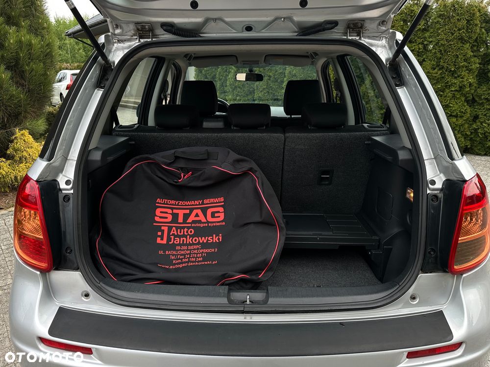 Suzuki SX4 1.6 VVT 4x2 Comfort - 24