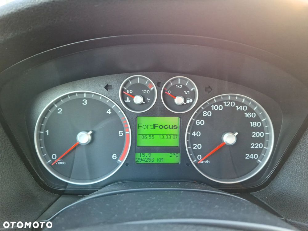 Ford Focus 1.6 TDCi DPF Ghia - 11