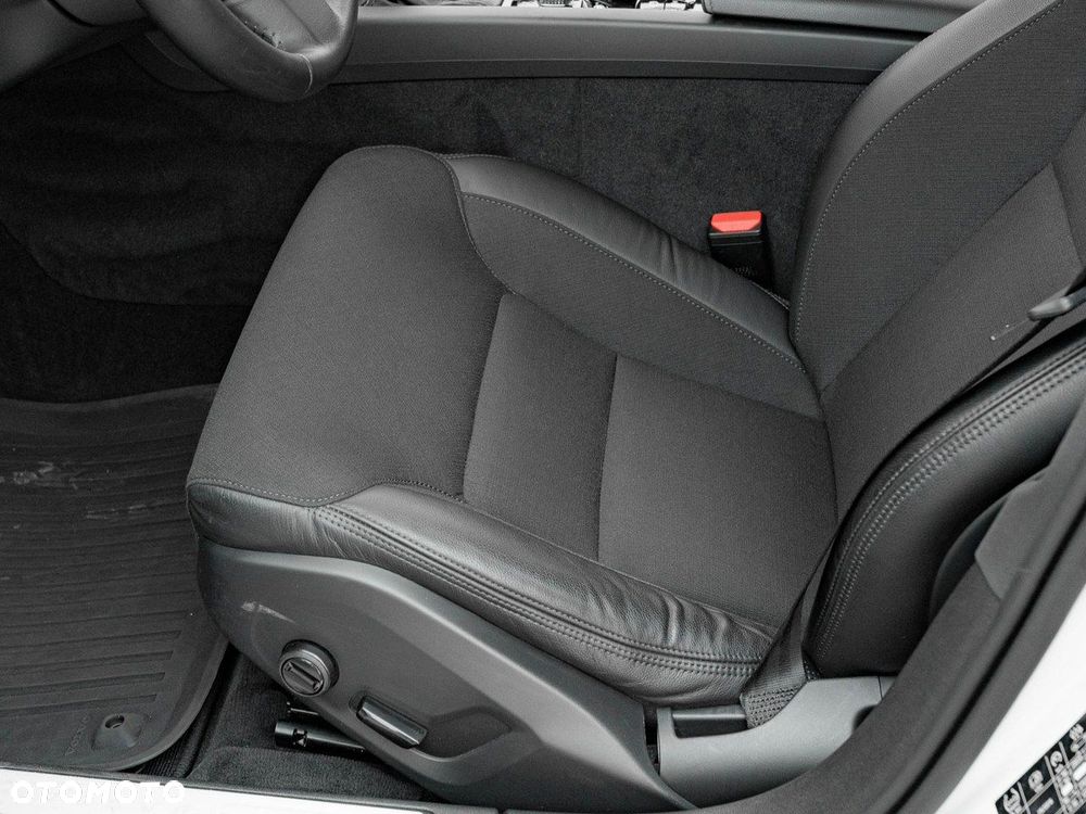 Volvo V60 Cross Country D4 AWD - 14