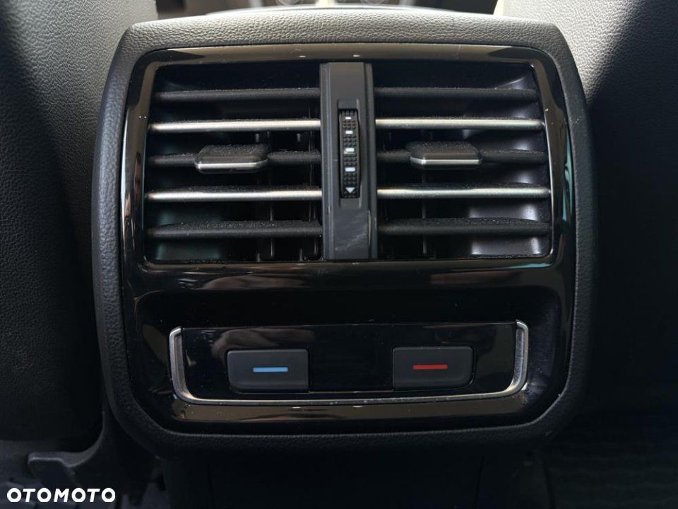 Volkswagen Passat - 8