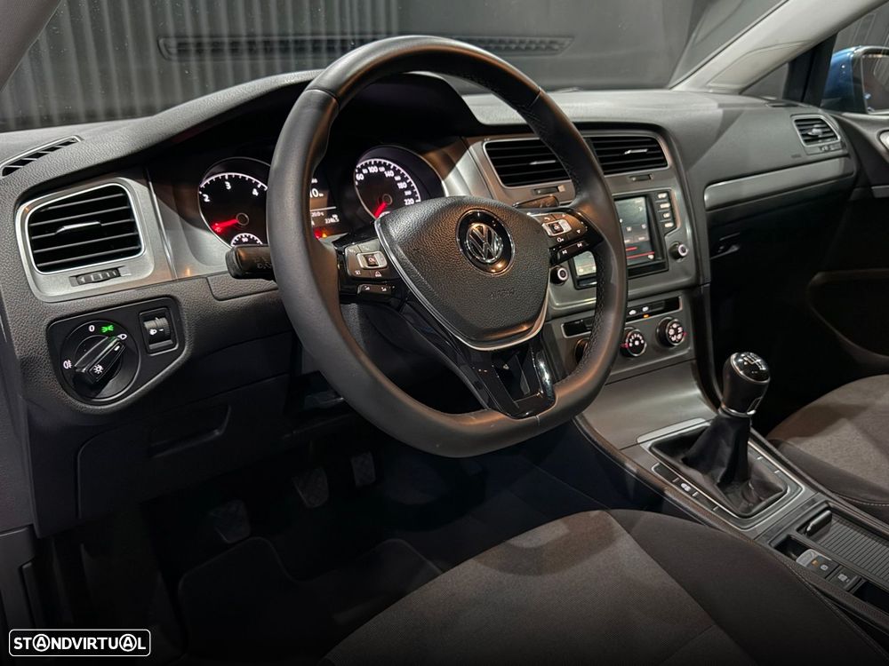 VW Golf 1.6 TDI Confortline - 10