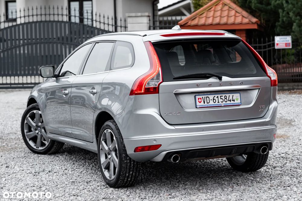 Volvo XC 60 T5 AWD R-Design Momentum EU6 - 13