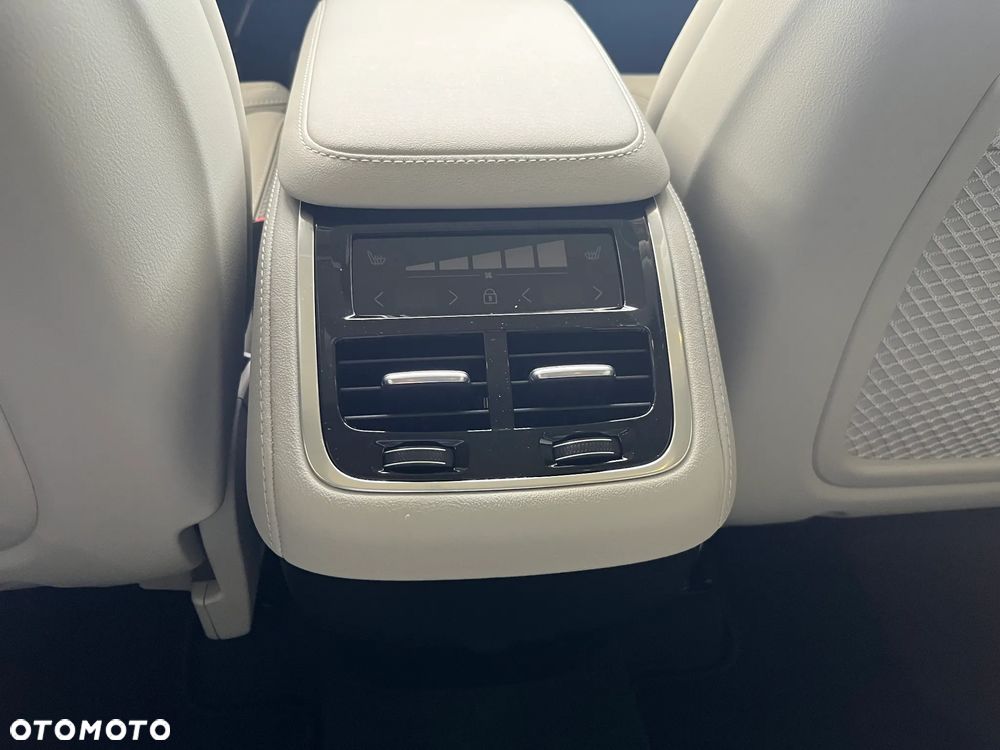 Volvo XC 90 B5 B AWD Ultra Dark 7os - 14