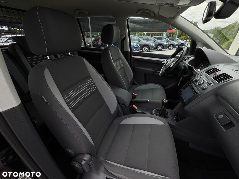 Volkswagen Touran 2.0 TDI DPF BlueMotion Technology Life - 27