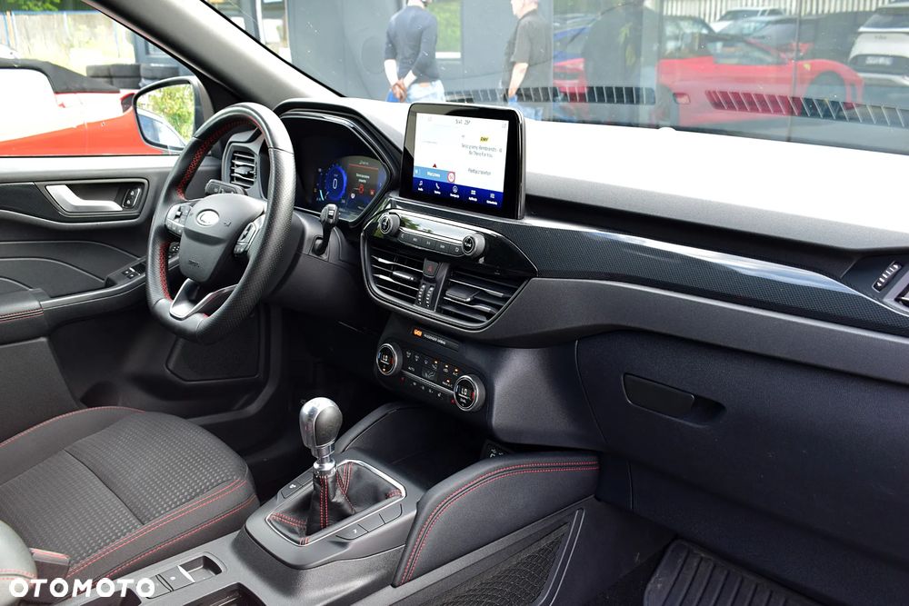 Ford Kuga 1.5 EcoBoost FWD ST-Line - 9