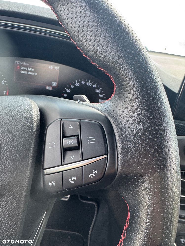 Ford Focus 1.5 EcoBoost ST-Line - 16