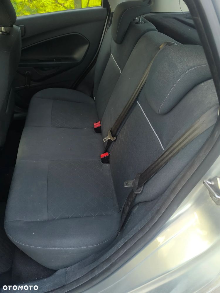 Ford Fiesta - 8