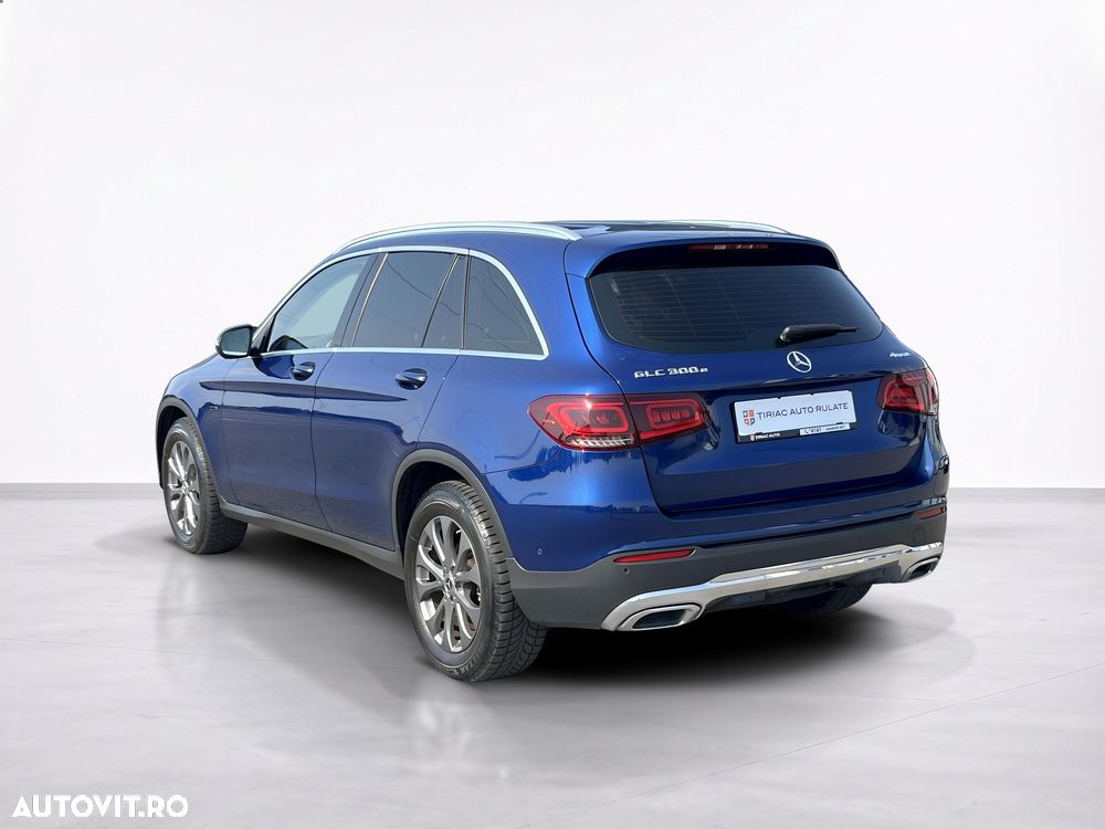 Mercedes-Benz GLC 300 e 4MATIC - 4