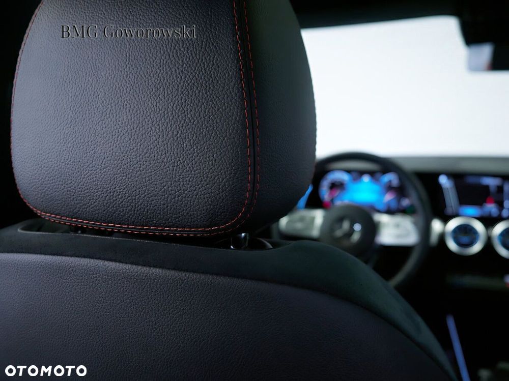 Mercedes-Benz GLB - 17