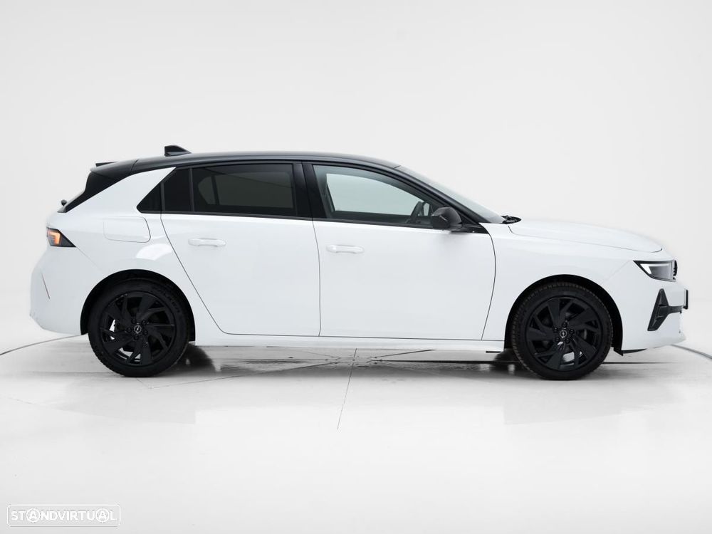 Opel Astra 1.2 T Elegance Aut. - 2