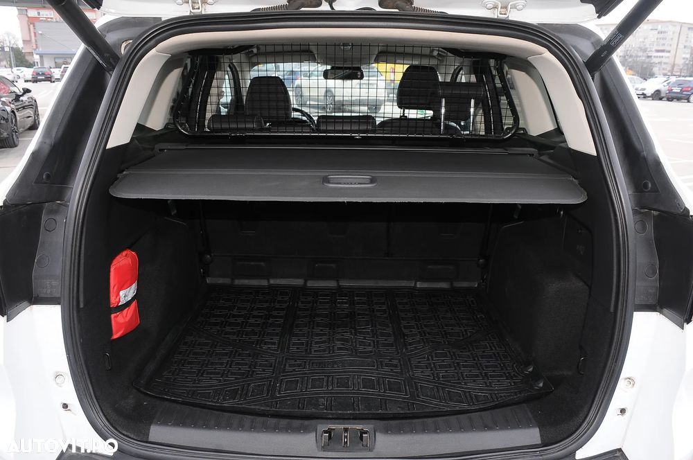 Ford Kuga 2.0 TDCi 4WD Powershift ST-Line - 19