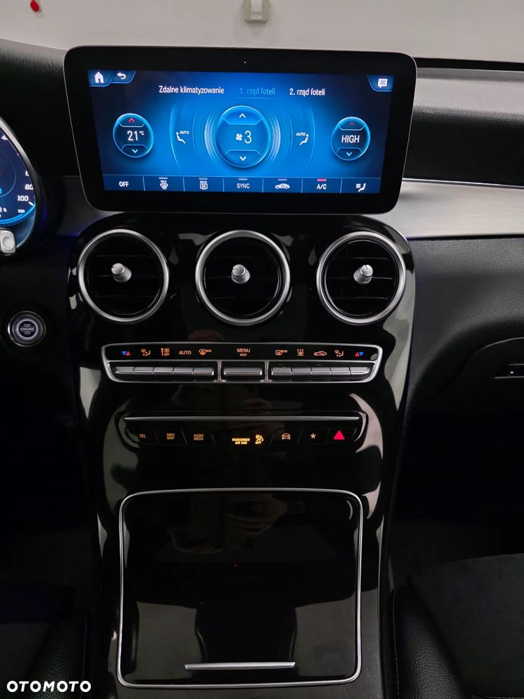 Mercedes-Benz GLC 300 de 4Matic 9G-TRONIC AMG Line Plus - 12