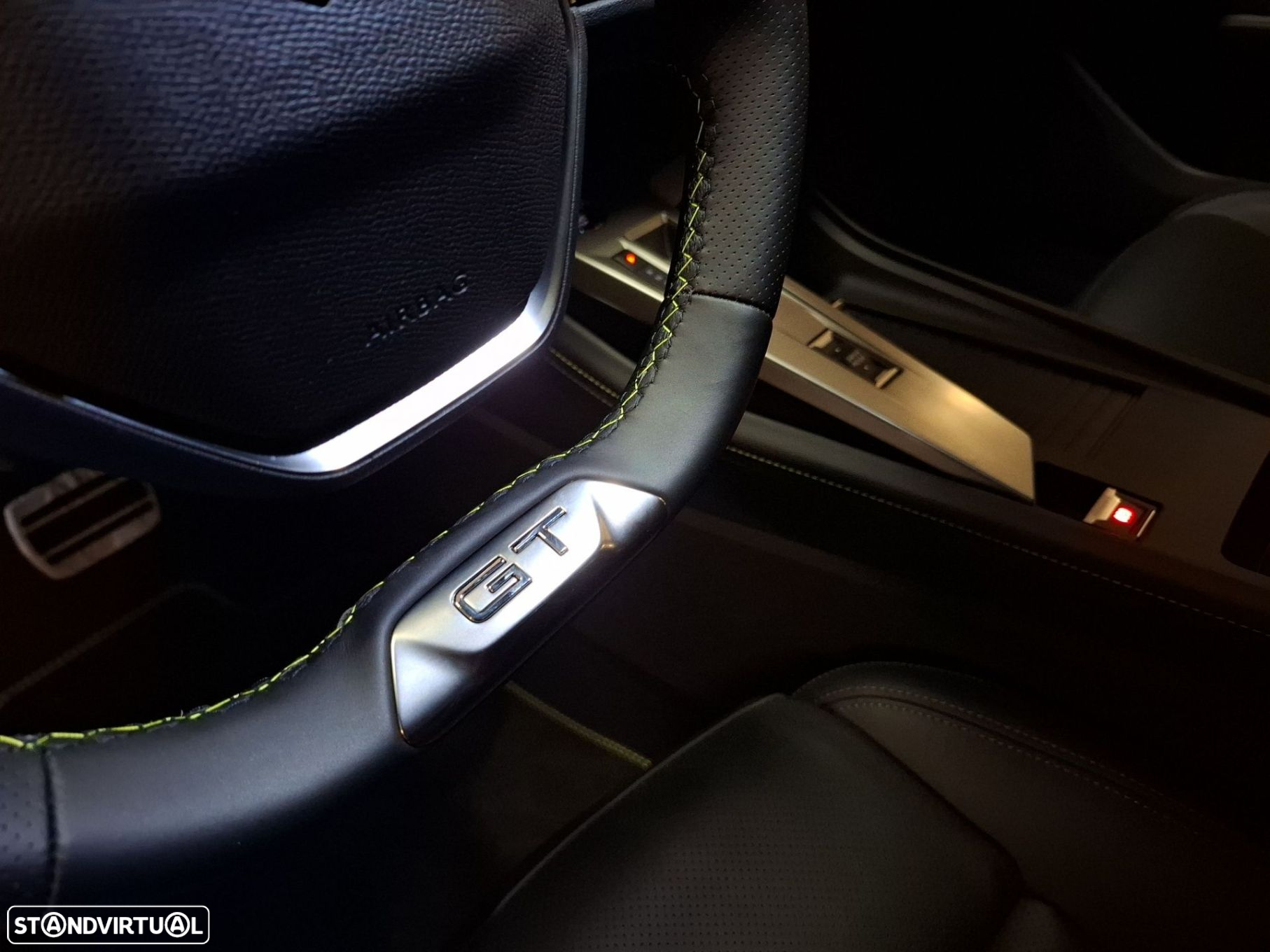 Peugeot 408 1.6 Hybrid GT e-EAT8 - 23