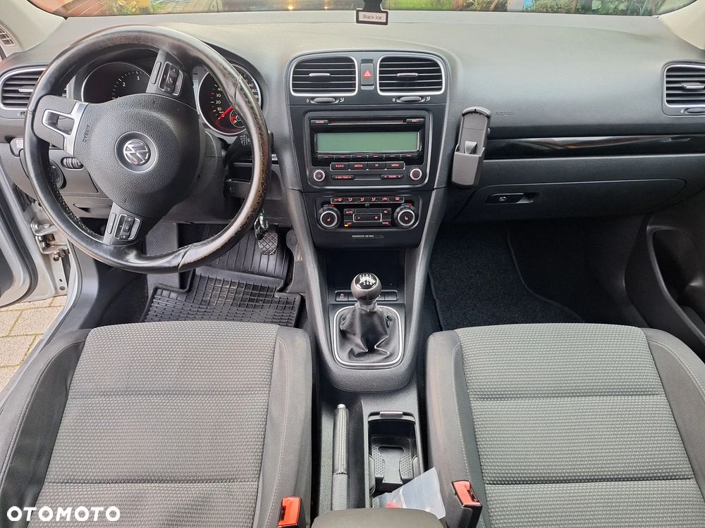 Volkswagen Golf - 10