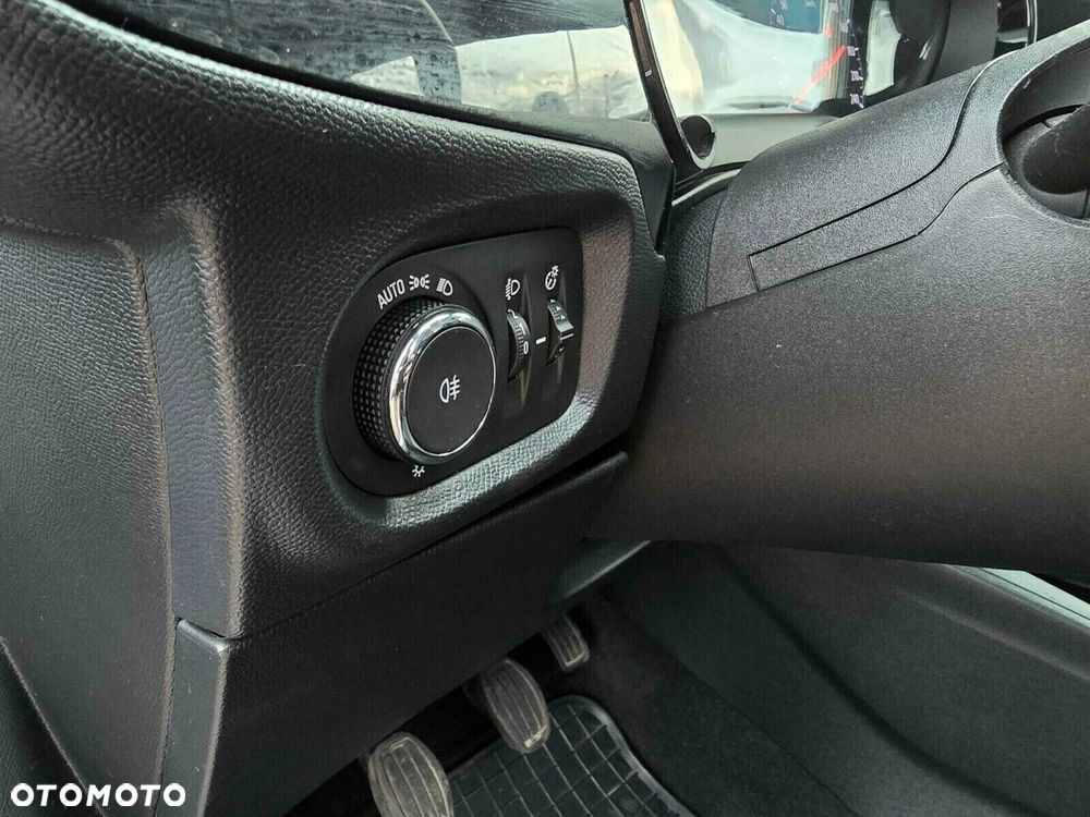 Opel Corsa 1.2 S&S - 24