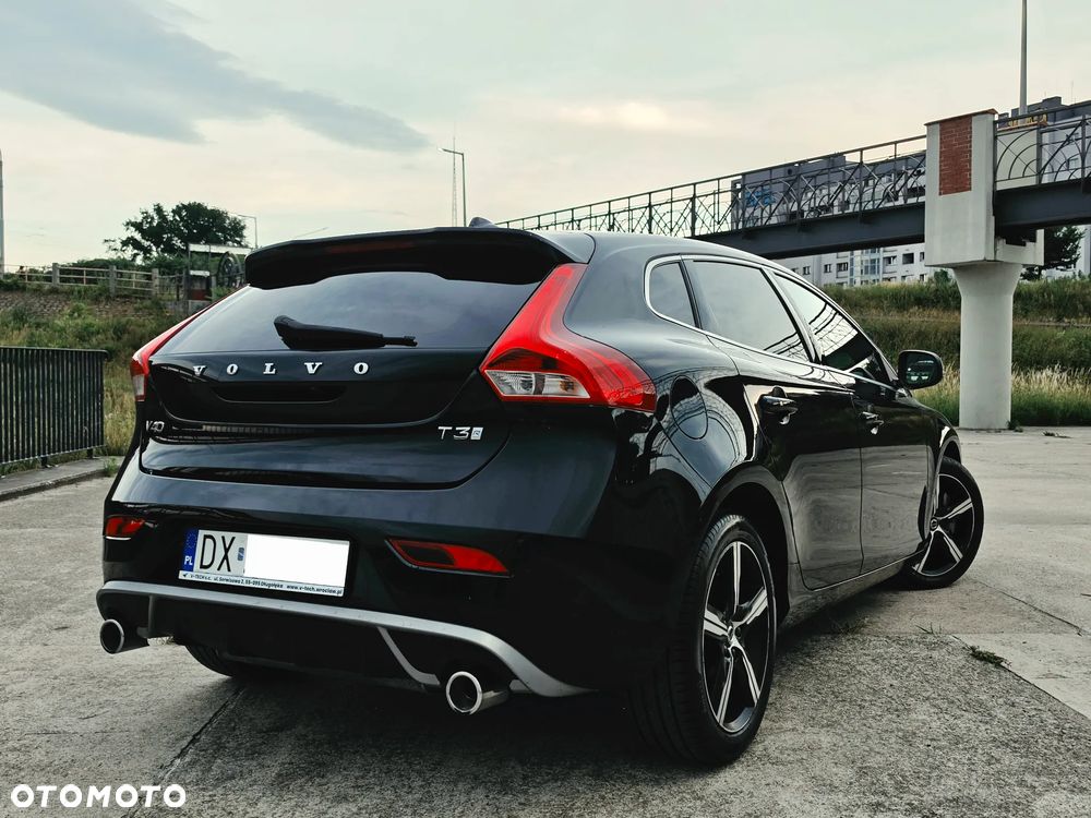 Volvo V40 T3 Drive-E R-Design Momentum - 4