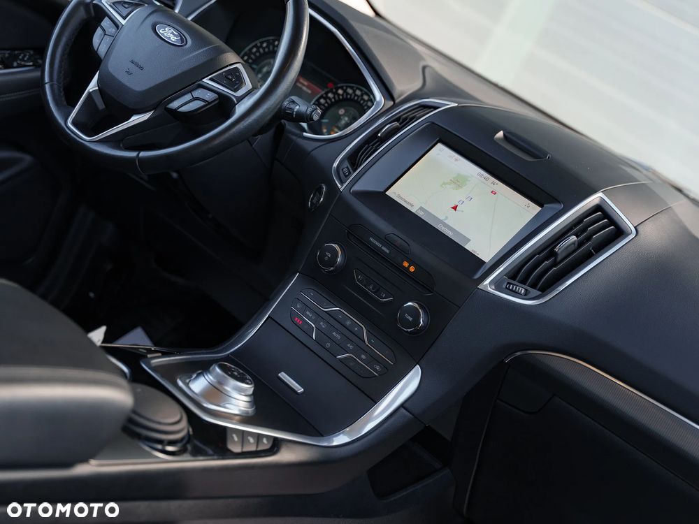 Ford S-Max 2.0 EcoBlue Titanium - 18